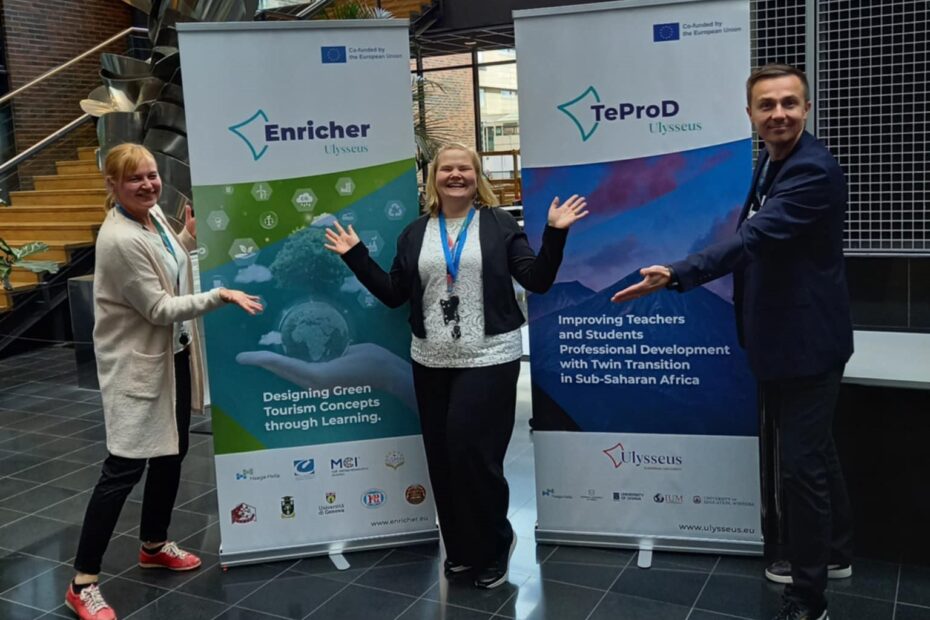 speakers in front of the project roll ups