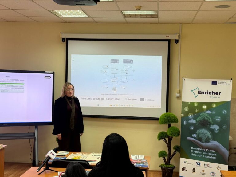 presenter at KDU hub opening ceremony